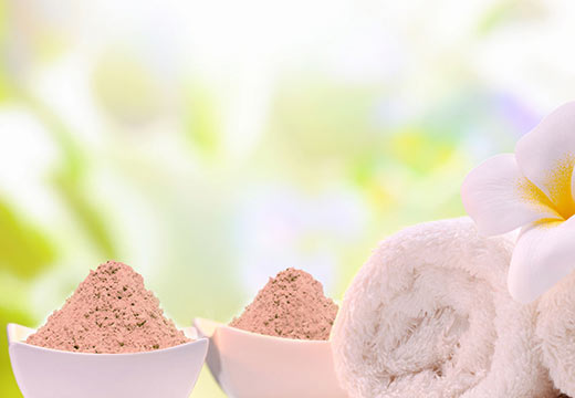 L’argile rose : de multiples vertus pour les peaux sensibles