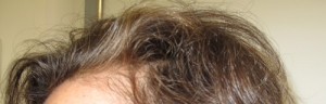 Les cheveux blancs sont masqués
