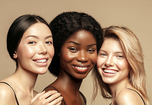 Comment fixer ses cheveux sans les agresser ?