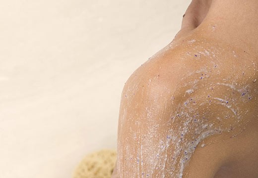 Les différentes exfoliations selon le type de peau !