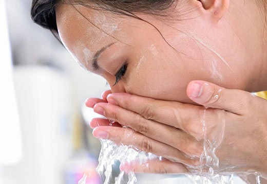 Démaquillage naturel pour le visage !